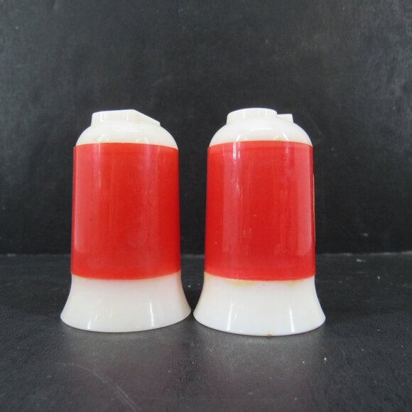 Vintage Washington D.C. U.S. Capitol Salt and Pepper Shakers Plastic 2 1/4" - Picture 5 of 9